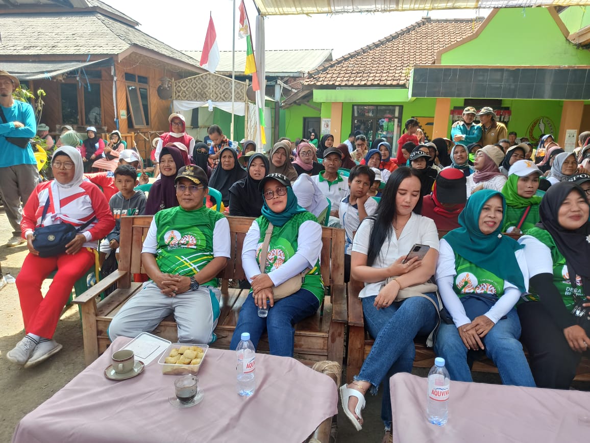 Desa Bumiwangi Rayakan HUT ke-22 dengan Semangat Kebersamaan dan Jalan Sehat